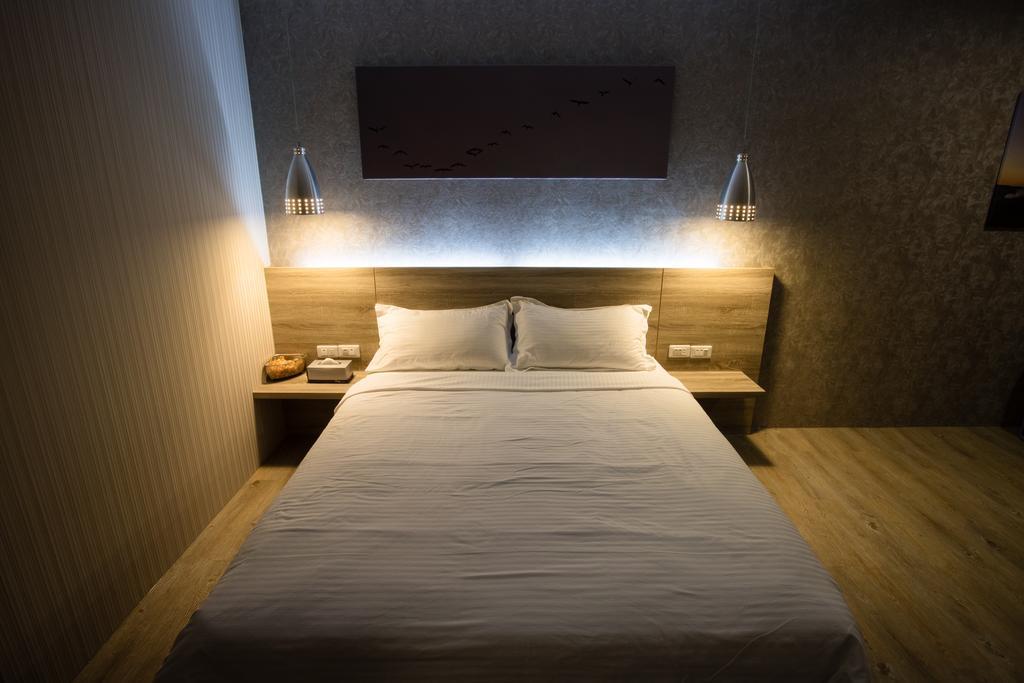 Cozy Cozy Hostel Тайнань Екстер'єр фото