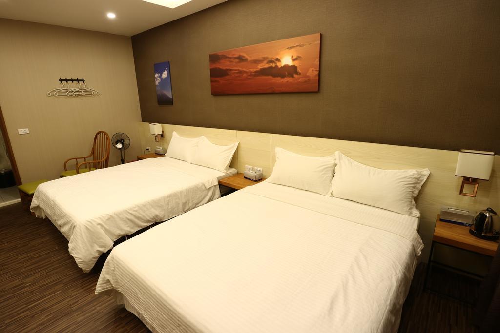 Cozy Cozy Hostel Тайнань Екстер'єр фото