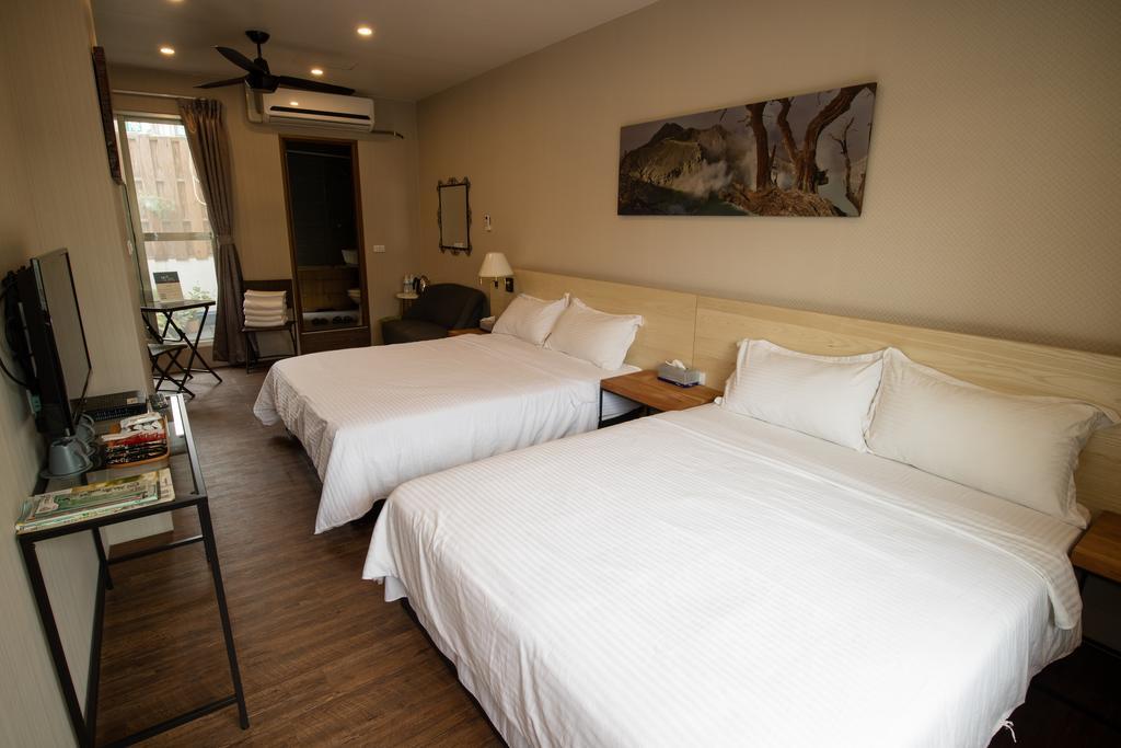 Cozy Cozy Hostel Тайнань Екстер'єр фото