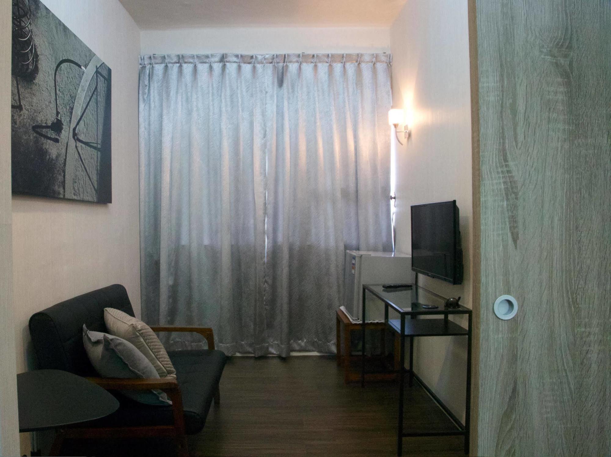 Cozy Cozy Hostel Тайнань Екстер'єр фото